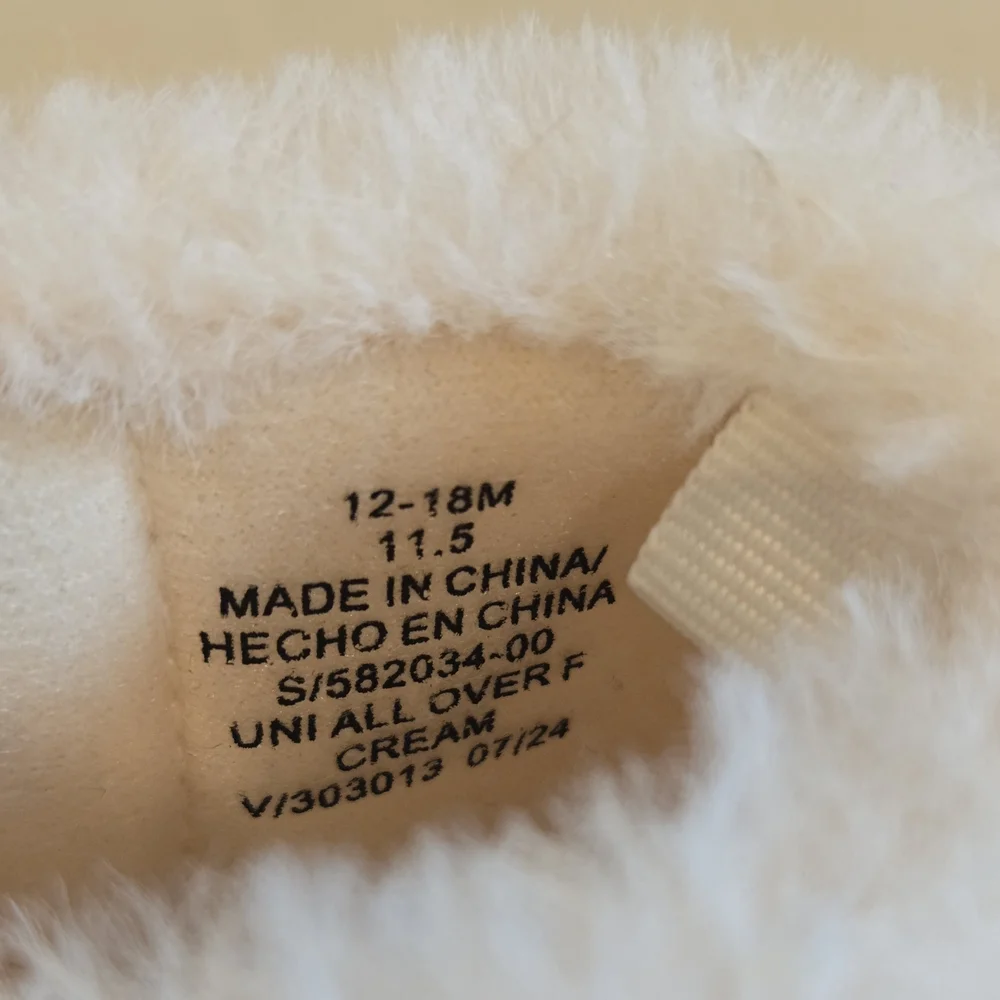 Old Navy Unisex Faux-Fur Booties for Baby Size 12-18M